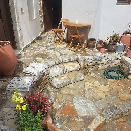 Jean's Cretan Holiday home